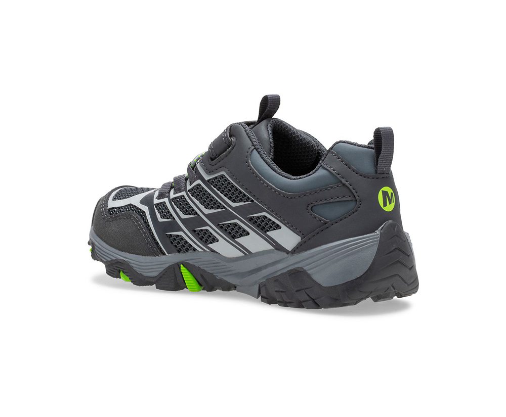 Merrell Sneakers Black - Moab FST Low A/C Waterproof - Kids 98AODJRTL